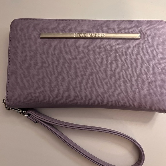 Steven madden wristlet, lavender, - Picture 1 of 5